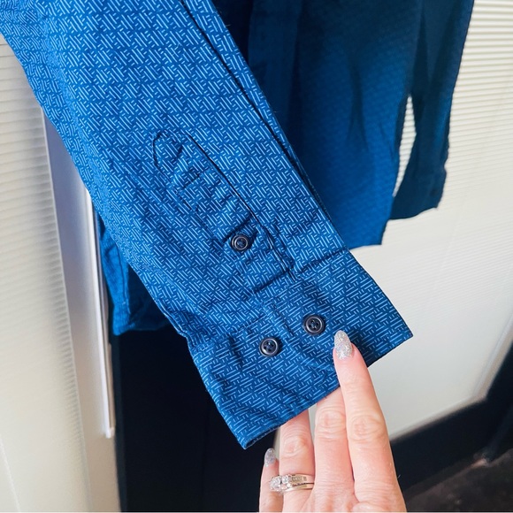 Van Heusen Long Sleeve Button Up Dress Shirt - Picture 7 of 8